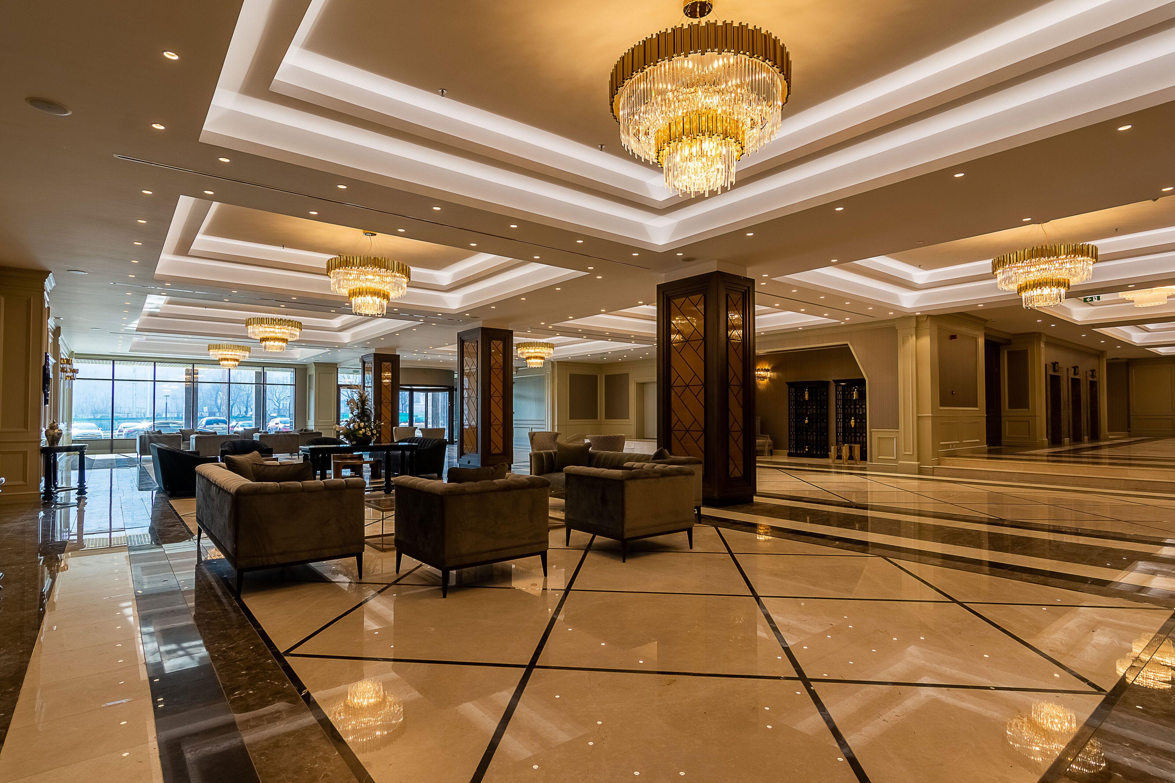 Astoria Grand Hotel — Billeder 1